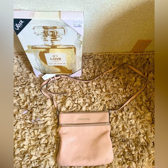 Michael kors pink crossbody bag - Picture 2 of 12